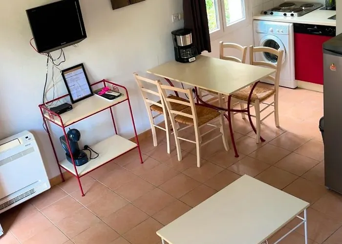 Appartement Maison Climatisée à 20 Minutes De La Gallargues-le-Montueux